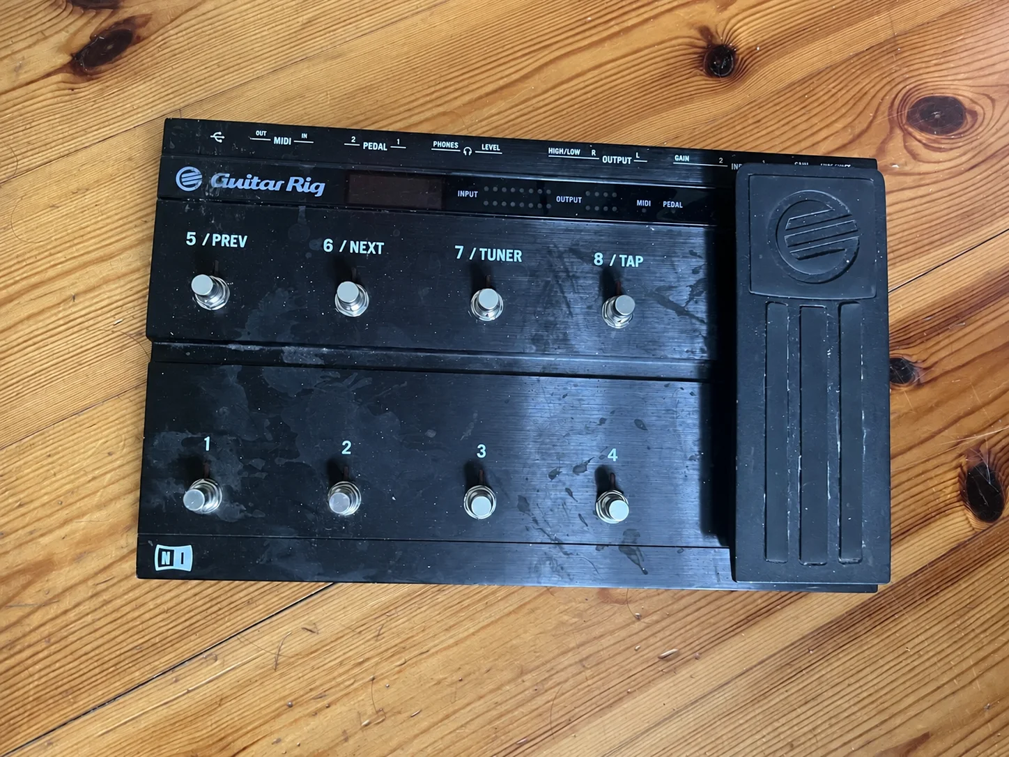 Original used Rig Kontrol 3, unplugged with its display off